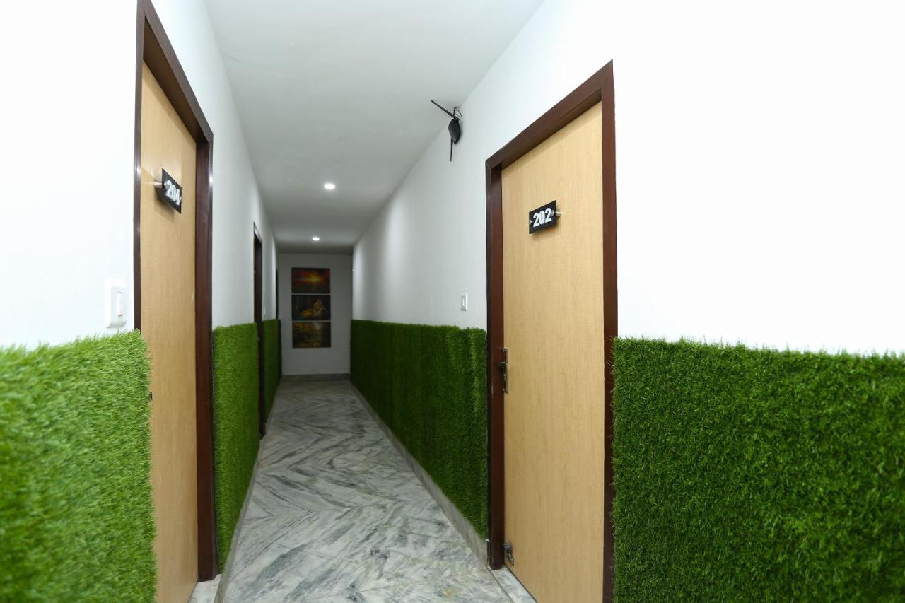 Hotel Oyo 16544 Bella Vista By Jordan Agra  Exteriér fotografie
