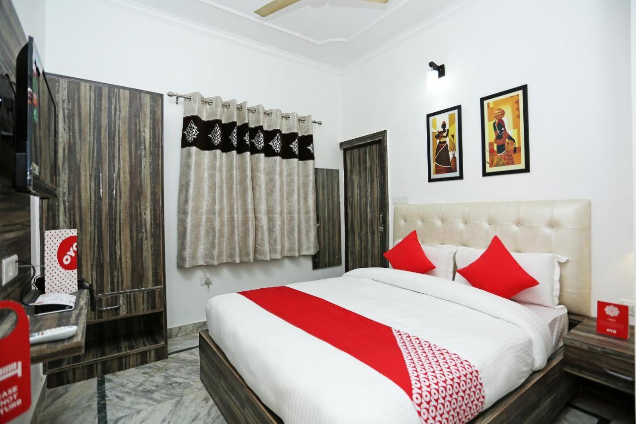 Hotel Oyo 16544 Bella Vista By Jordan Agra  Exteriér fotografie