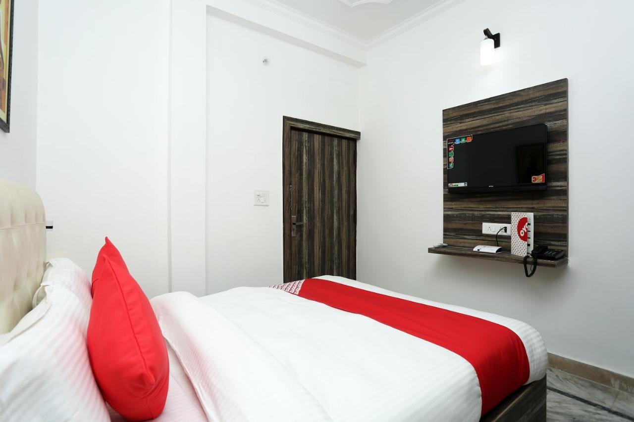 Hotel Oyo 16544 Bella Vista By Jordan Agra  Exteriér fotografie