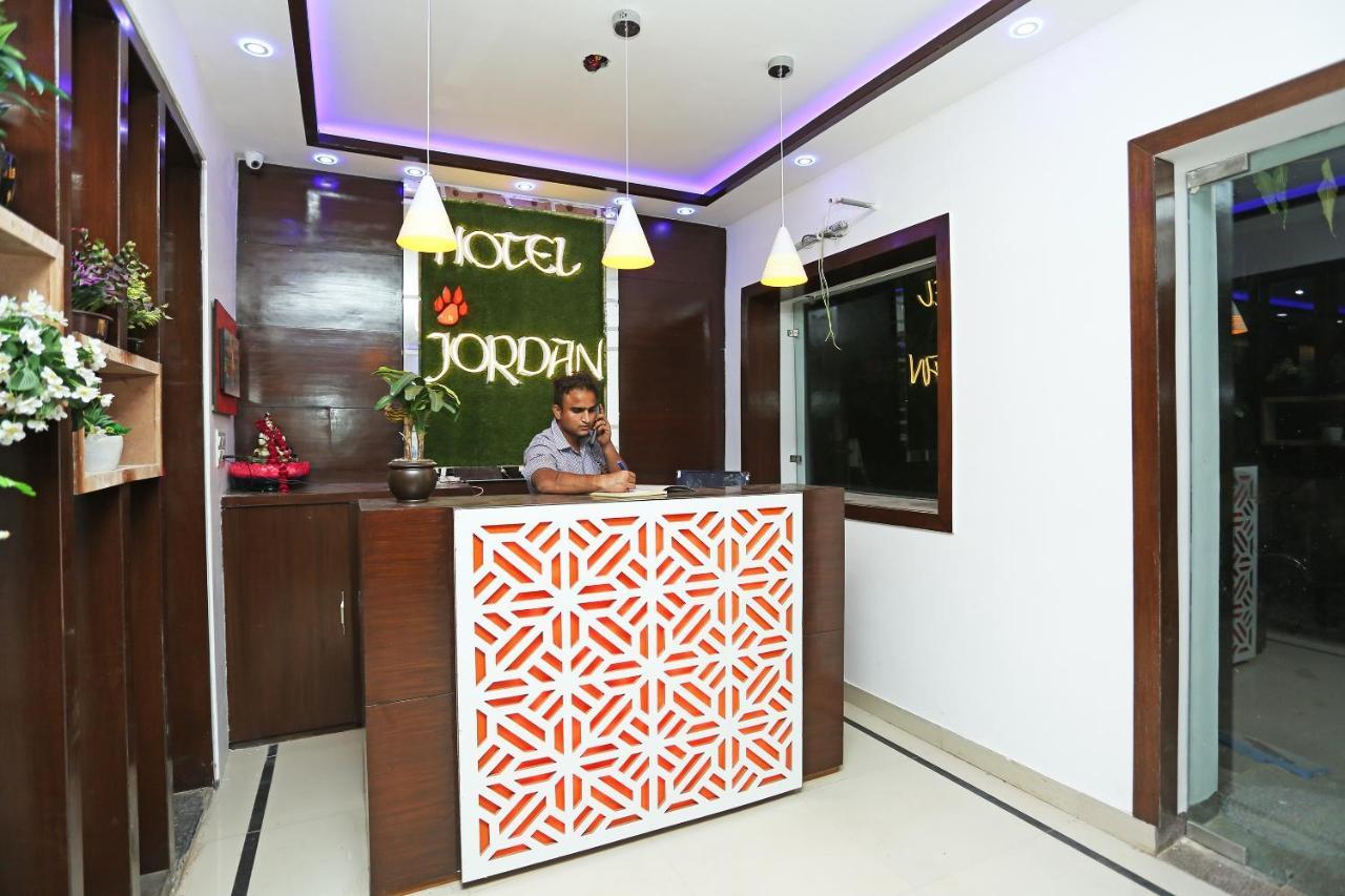 Hotel Oyo 16544 Bella Vista By Jordan Agra  Exteriér fotografie