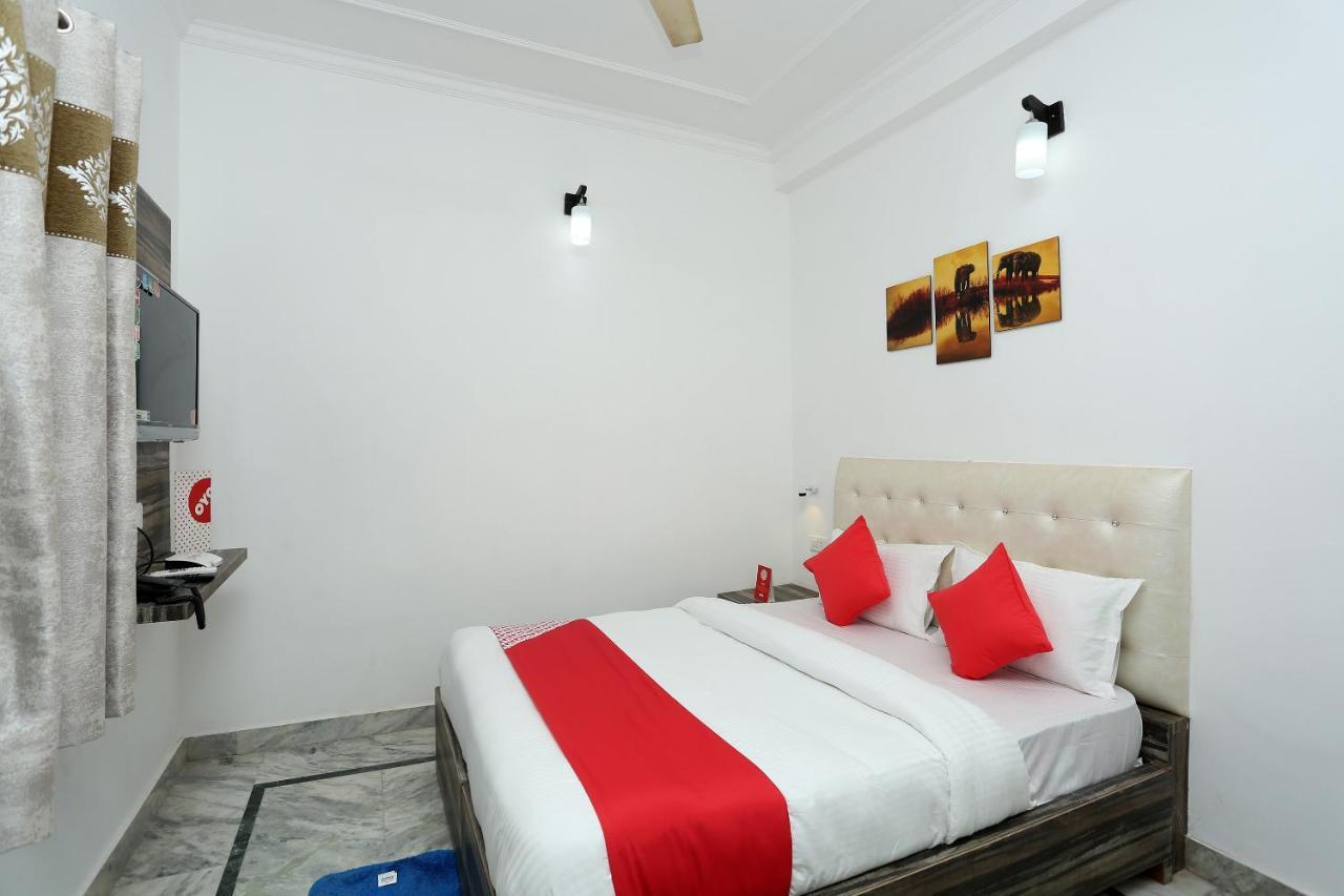 Hotel Oyo 16544 Bella Vista By Jordan Agra  Exteriér fotografie